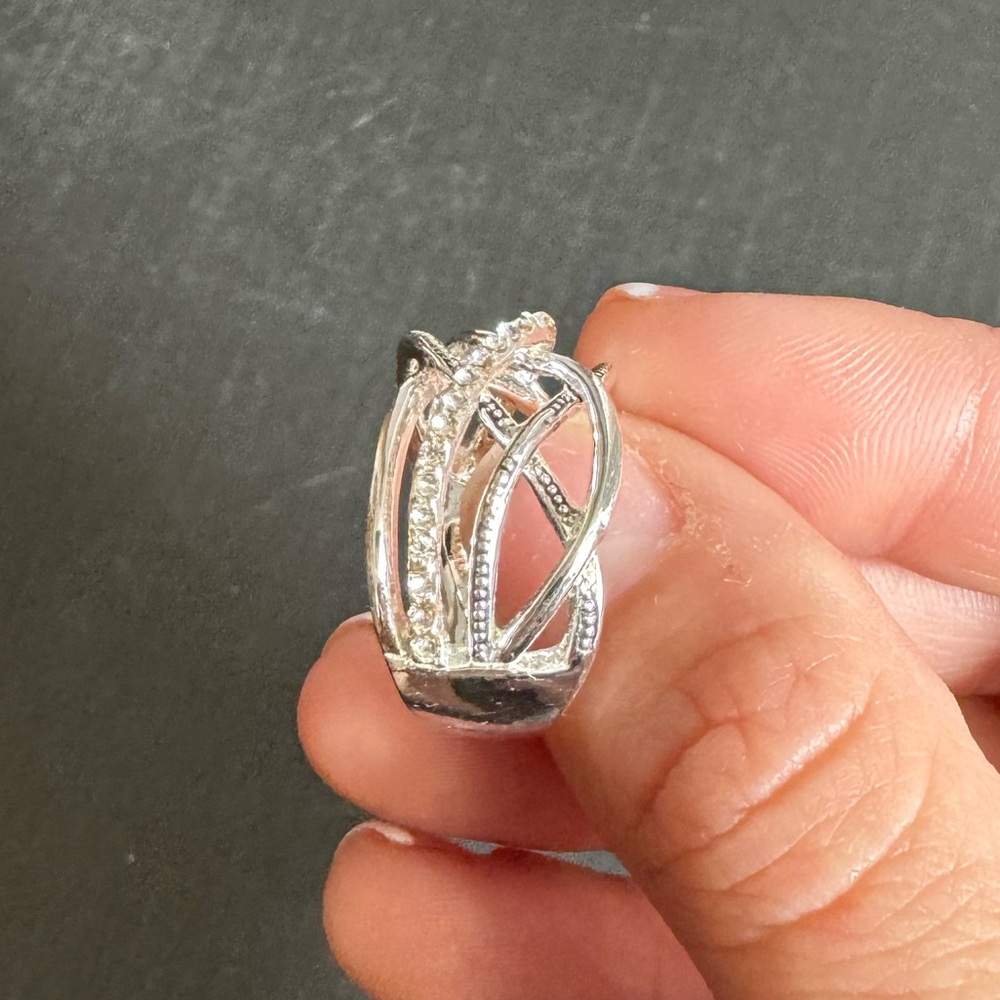 Silver Rhinestone Ring - Picture 4 of 4